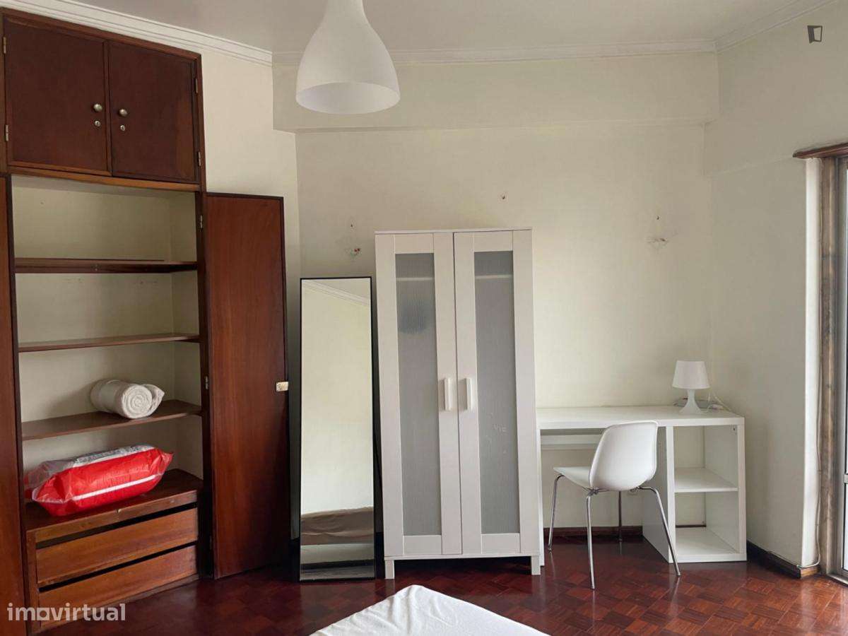 Quarto - localizado em Sete Rios Lisbon - Grande imagem: 4/10