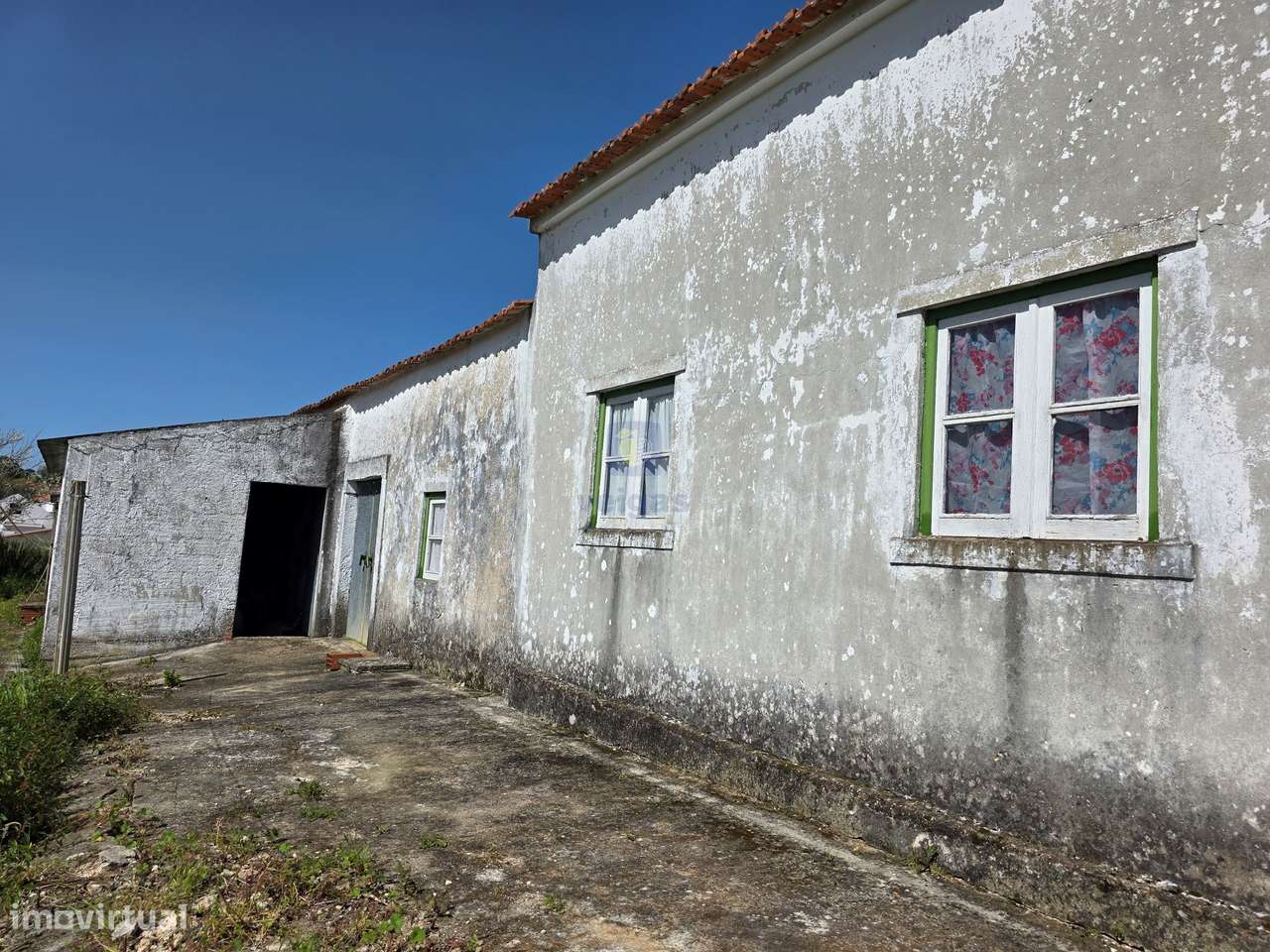 Quintinha com 12.484m2 de Terreno e 260m2 de área bruta. Possibilidad-8