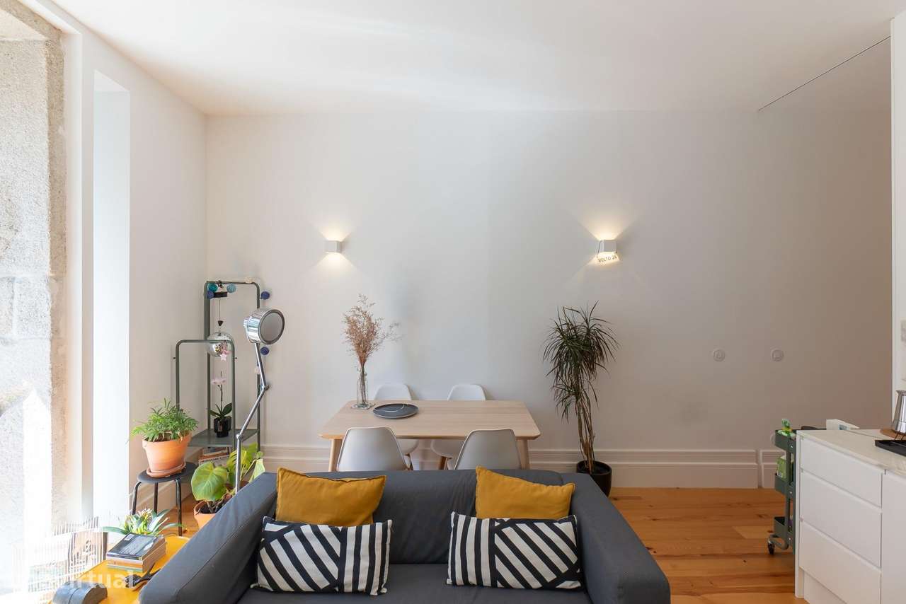 Arrendamento T0 na Rua do Almada - Grande imagem: 4/19