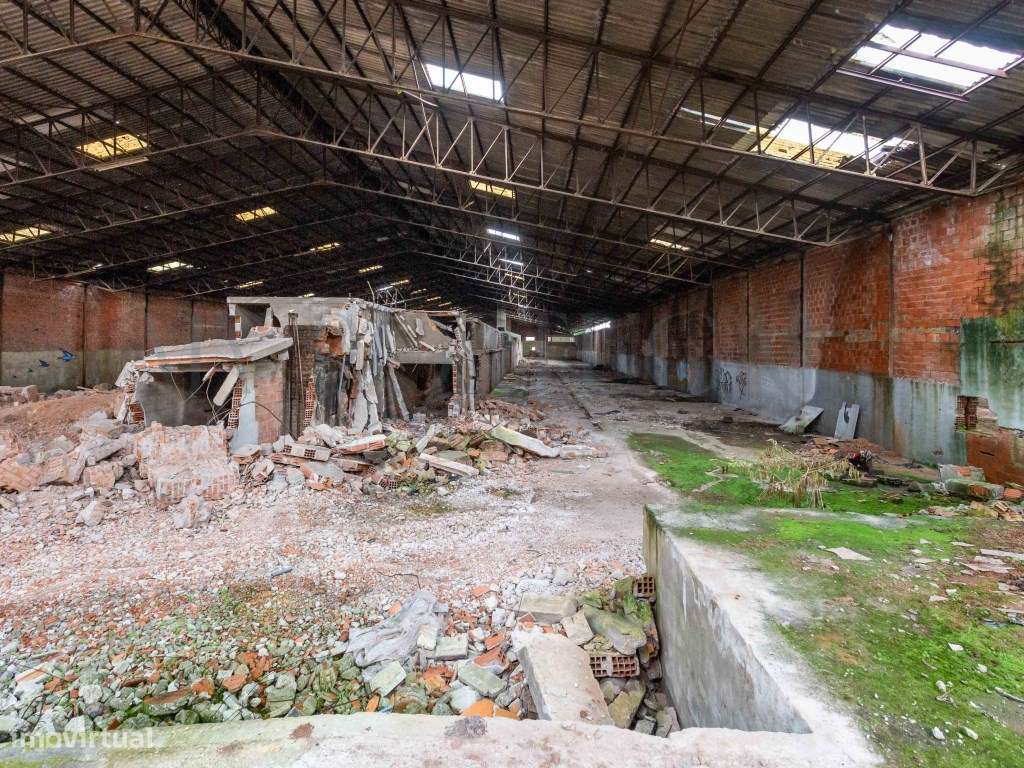 Terreno para Construção de 32.500 m² com Viabilidade Turística e In...-12