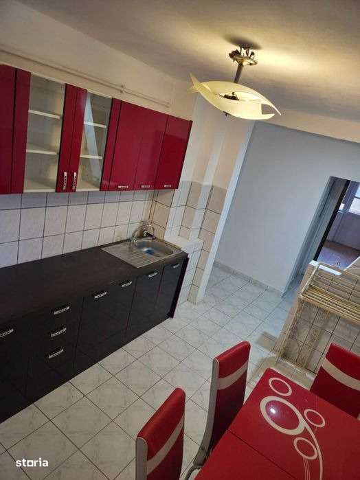 Apartament cu 3 camere decomandat in Cetate-2