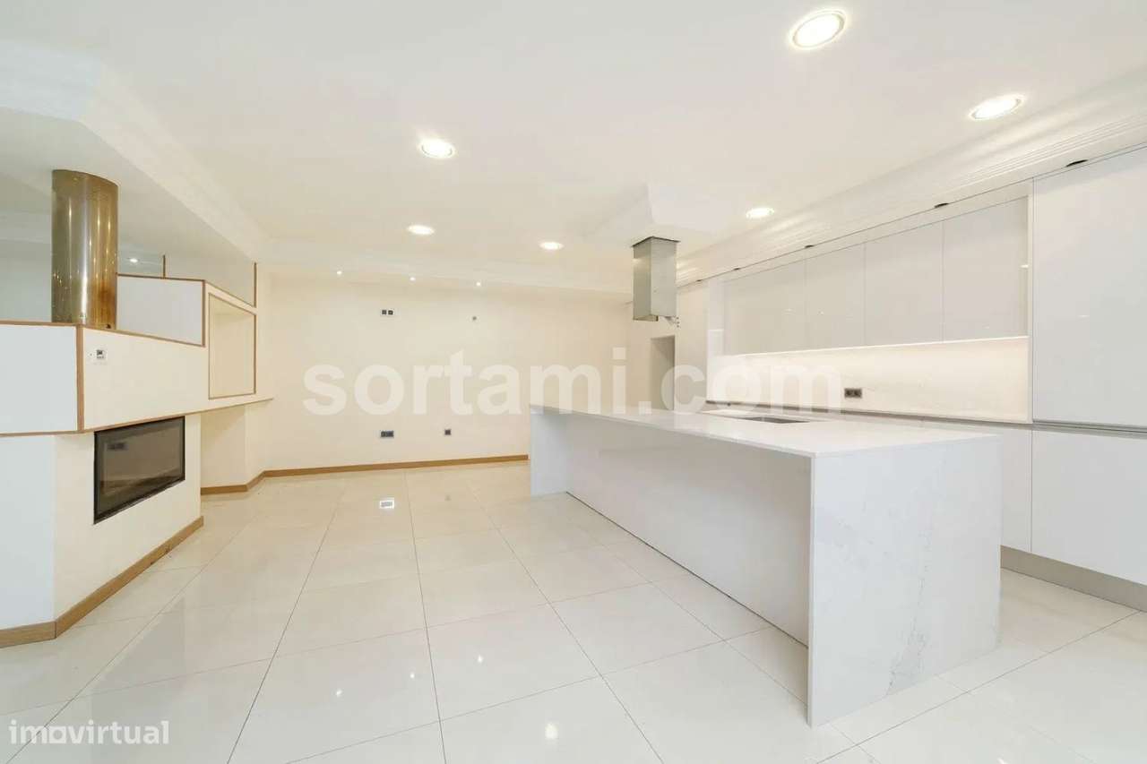 Moradia Isolada T7 Venda em Bidoeira de Cima,Leiria - Grande imagem: 5/43