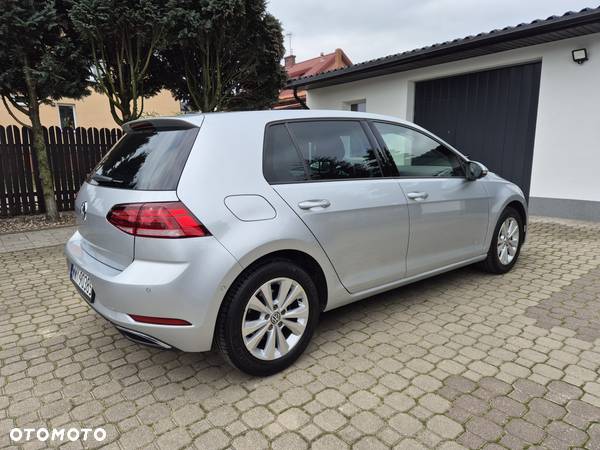 Volkswagen Golf - 4