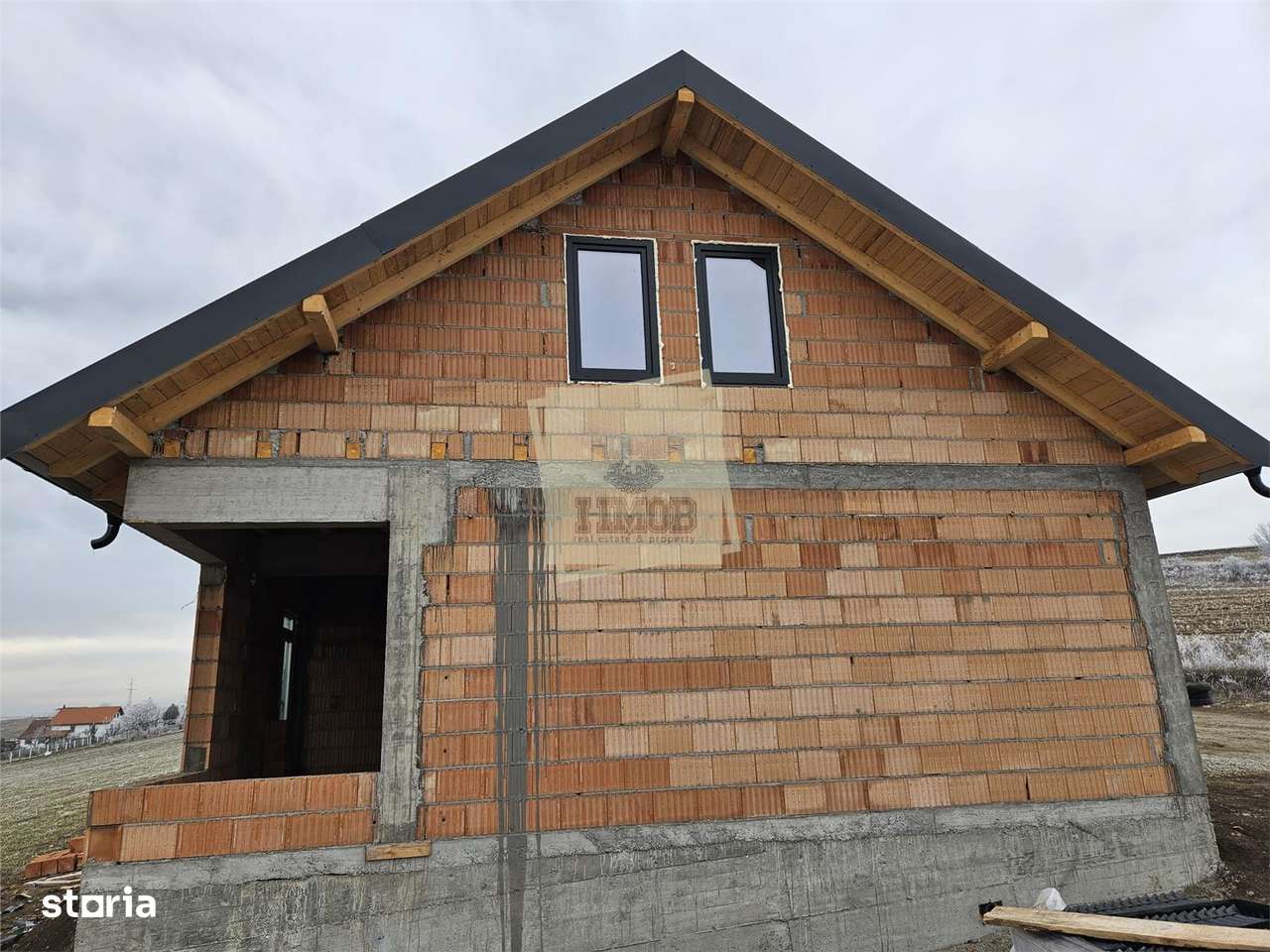 Casa cu 4 camere 2 bai 180 mpu in zona Sura Mare-19