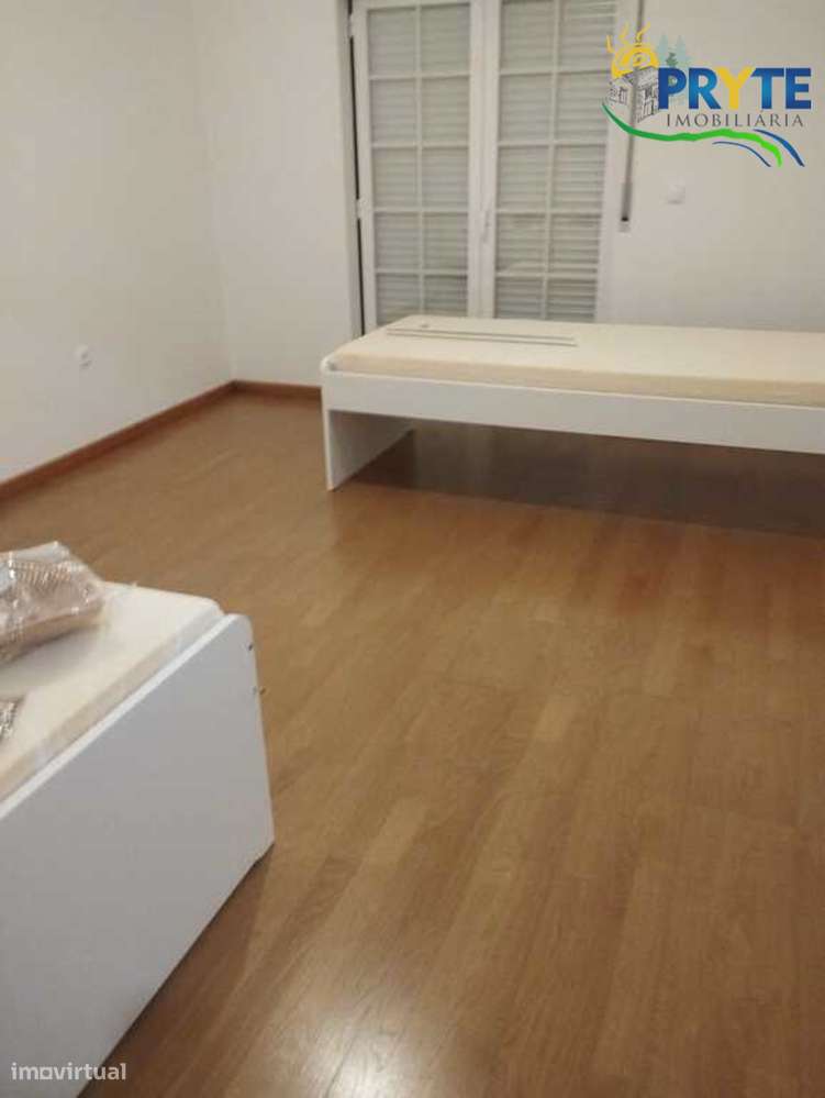 Apartamento T2 situado na Vila da Sertã-12