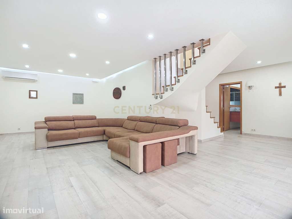 Moradia com Vista Mar, Jacuzzi Privado e Total Conforto - Grande imagem: 5/46