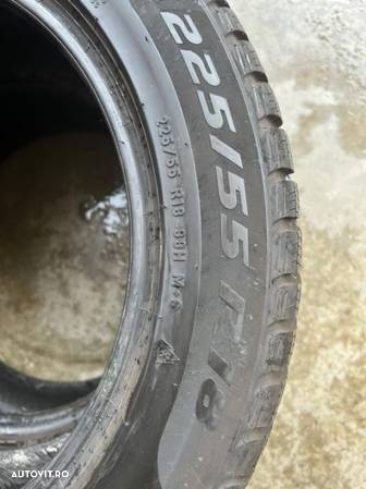 vând 4 anvelope 225/55/18 Pirelli de iarnă ca noi - 3