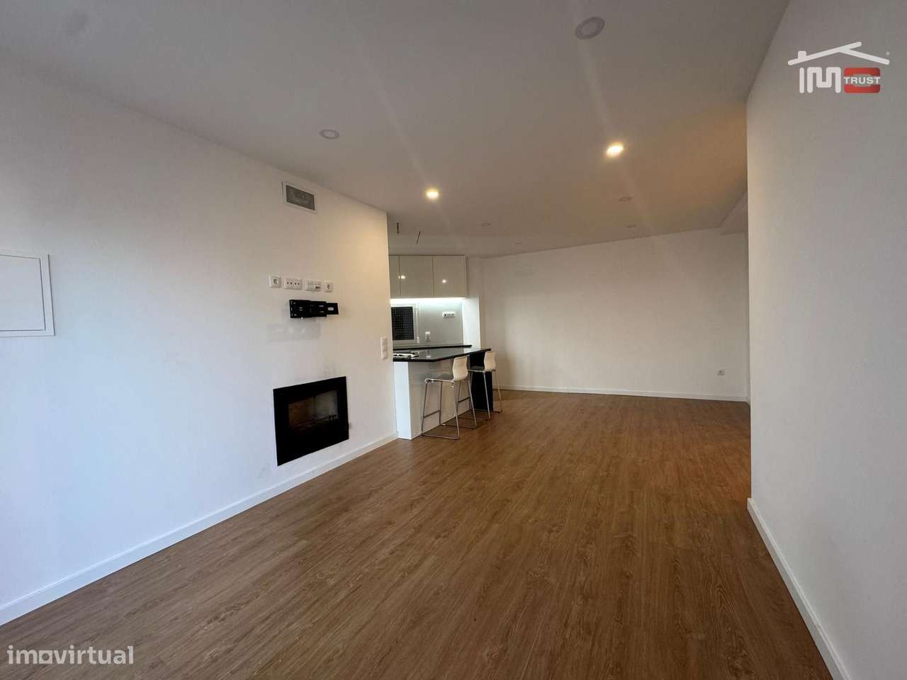 APARTAMENTO T3 NO PINHEIRO (OURÉM) - Grande imagem: 4/13