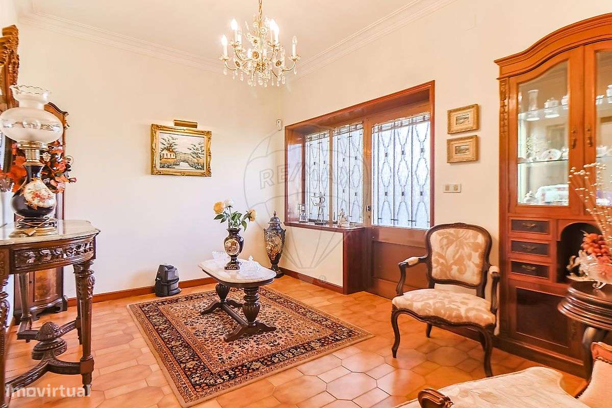 Moradia T5 para venda-23