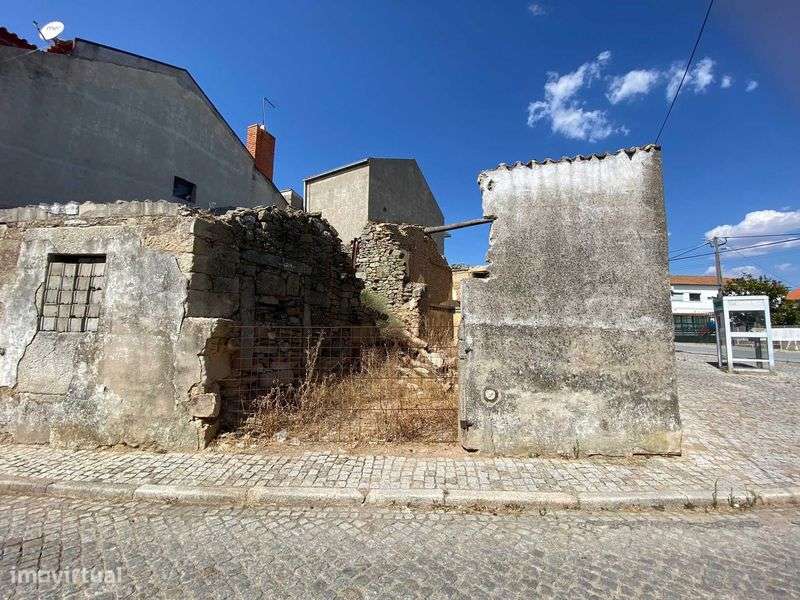 Casa devoluta em Freixedas - Grande imagem: 4/5