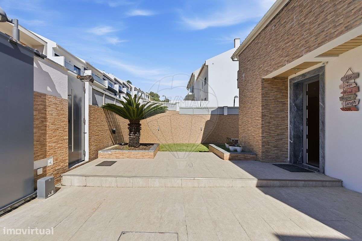 Moradia T4 para venda-36