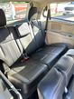 Chrysler Town & Country - 30