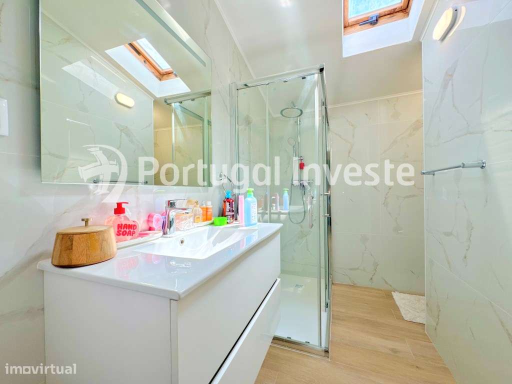 Moradia de Luxo com 3 Suites + T1 Independente em Condomínio com Pi...-15