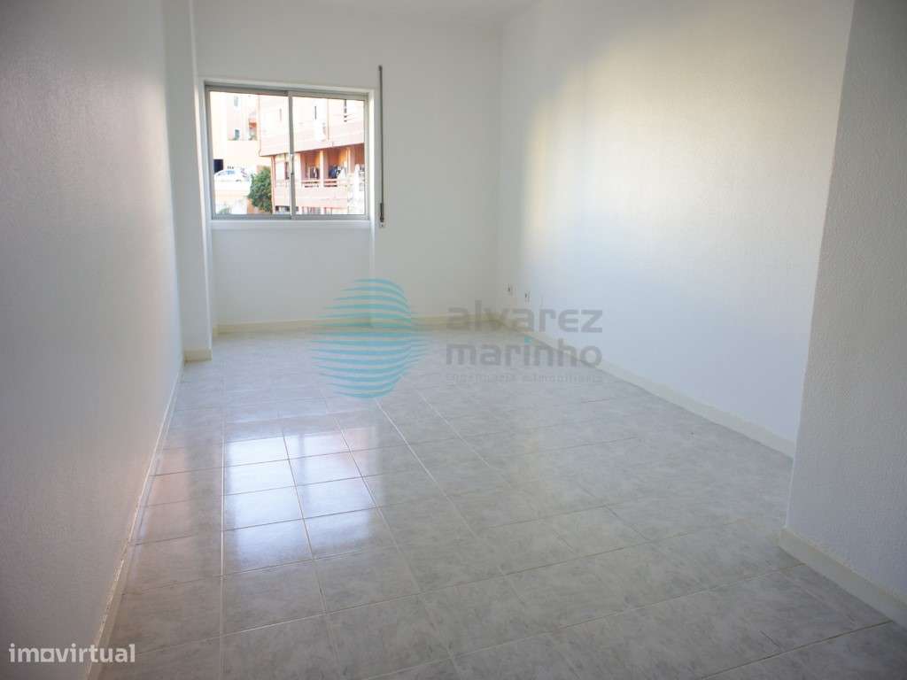 Escritório em Torres Vedras com estacionamento privativo - Grande imagem: 4/11