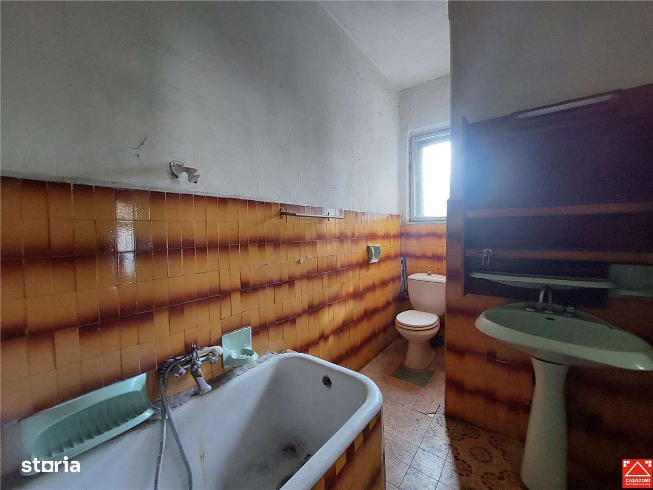 Casa cu spatiu comercial, zona Intim-10