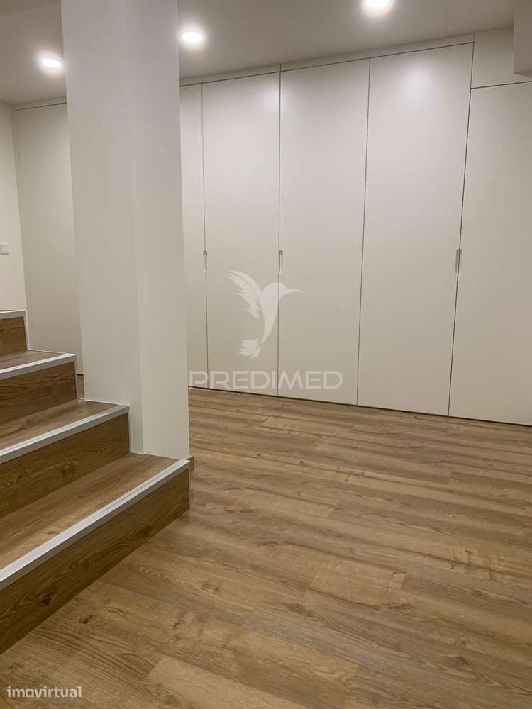 Apartamento T2 no Coração do Porto – Totalmente Remodelado - Grande imagem: 5/17