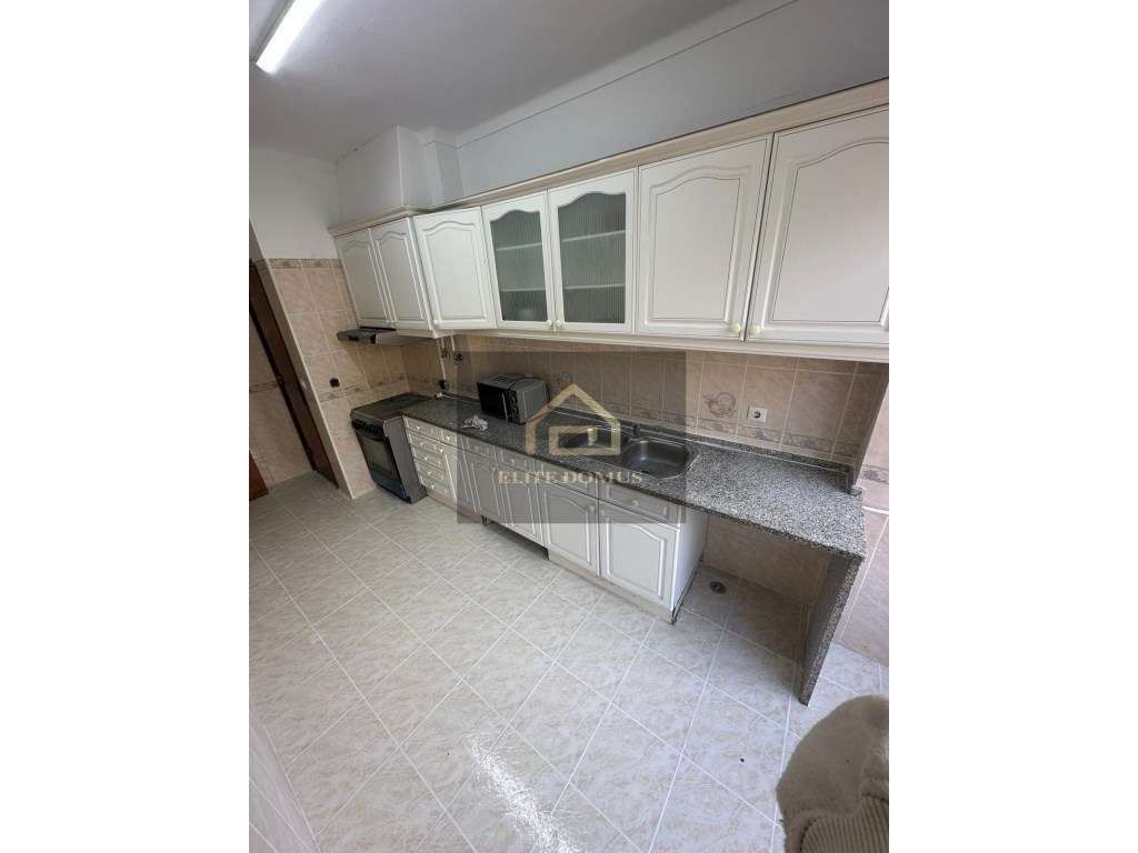 Oportunidade única - Apartamento T2 com 87m² - Parcialmente Remodel... - Grande imagem: 5/9