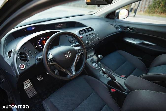 Honda Civic 1.8i Sport - 14