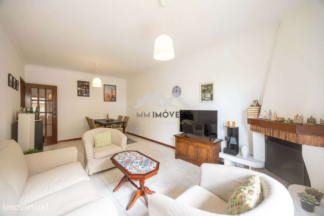 Apartamento T2+1 | Rio Tinto | Condomínio Privado | Varanda | Lugar de - Grande imagem: 3/23