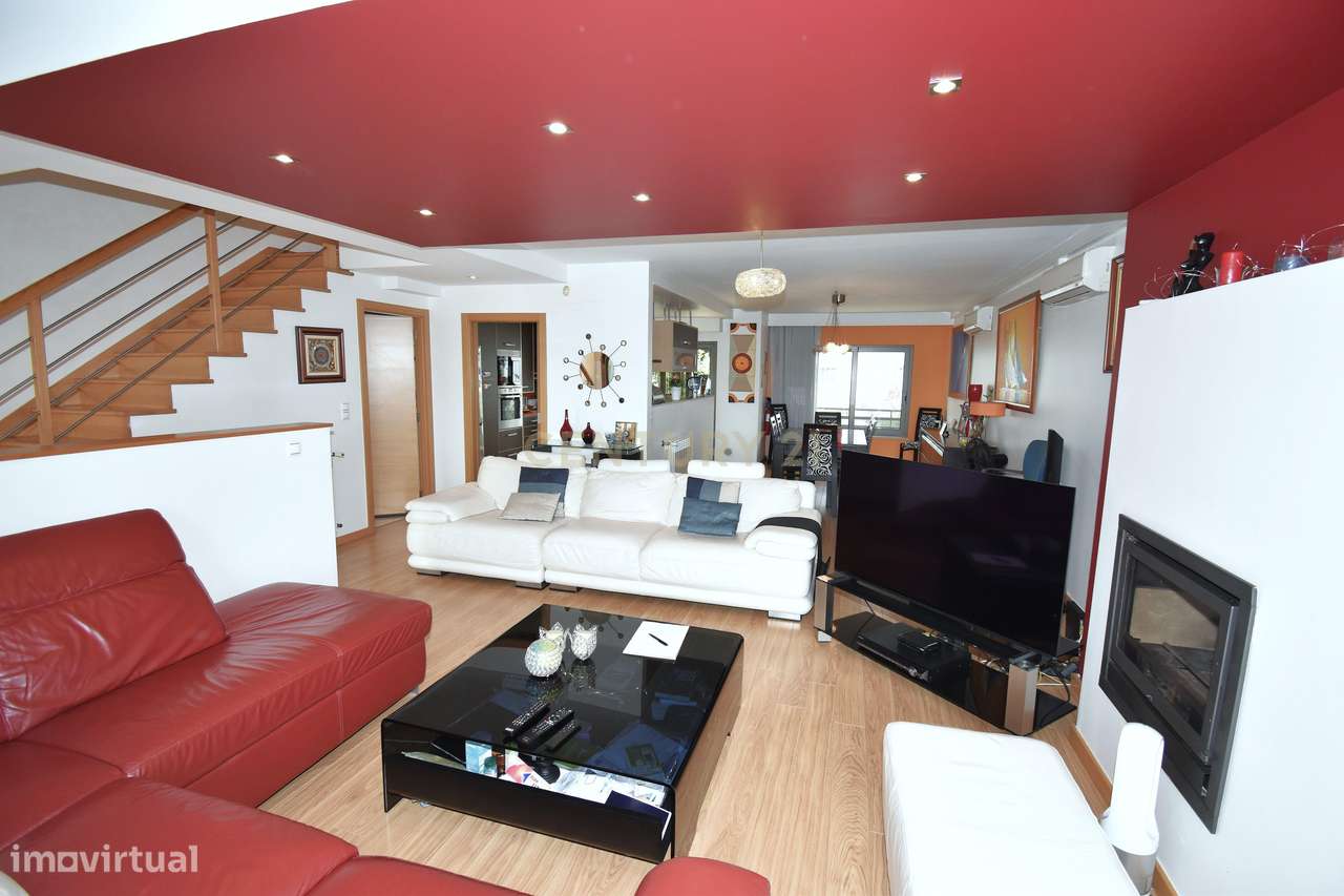 Moradia T3+1 em Alcochete: Luxo e Conforto!-10