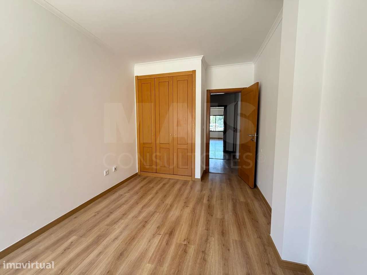 Apartamento T2 Semi-Novo | Terraço | Garagem | Bombarral-18