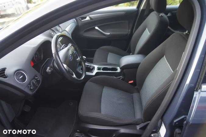 Ford Mondeo 2.0 TDCi Ambiente - 7