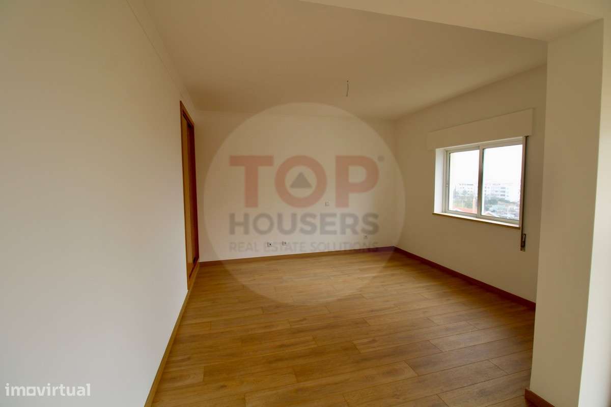 Apartamento T4+1 Triplex à Venda no Centro de Faro - Grande imagem: 5/36