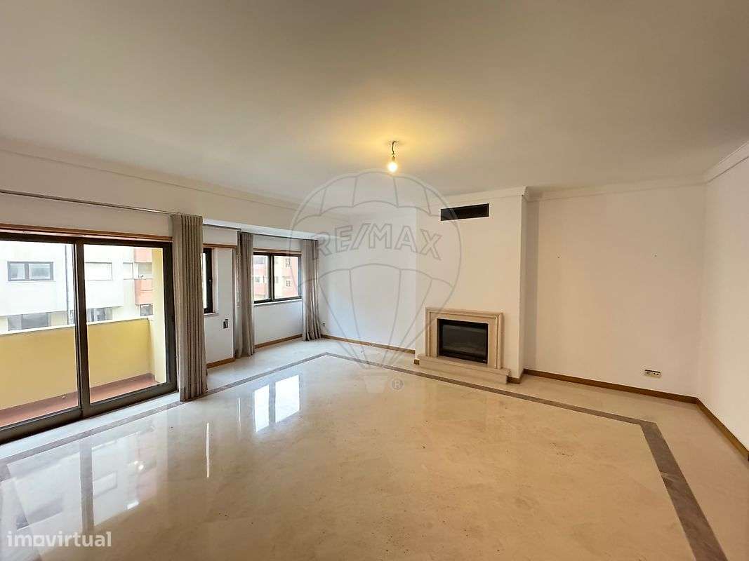 Apartamento T3 para arrendamento - Grande imagem: 2/29