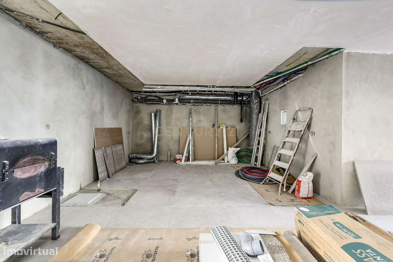 Moradia T4 com piscina em Caneças-56