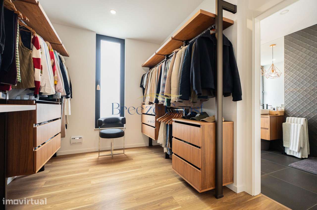 Moradia T4 de Arquitetura Distinta e Elegância Intemporal-28