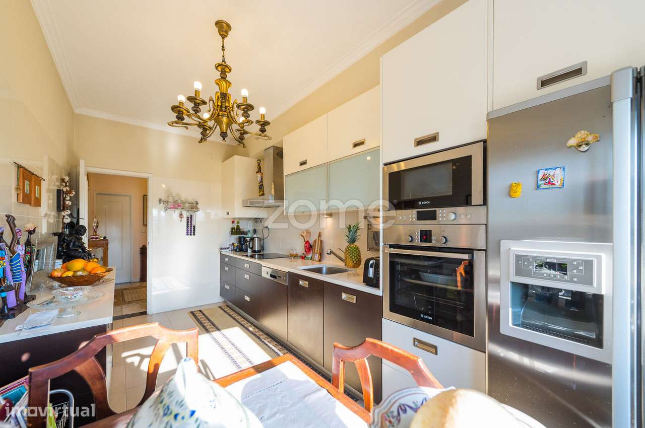 Apartamento T3 de Luxo c/ Vista Panorâmica Exclusiva - Laranjeiras-12