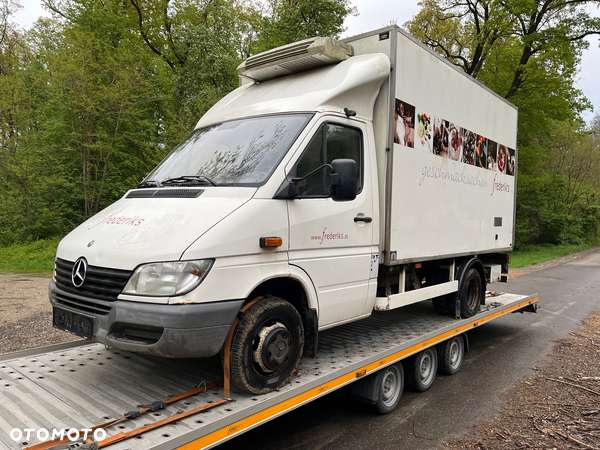 Mercedes-Benz Sprinter - 1