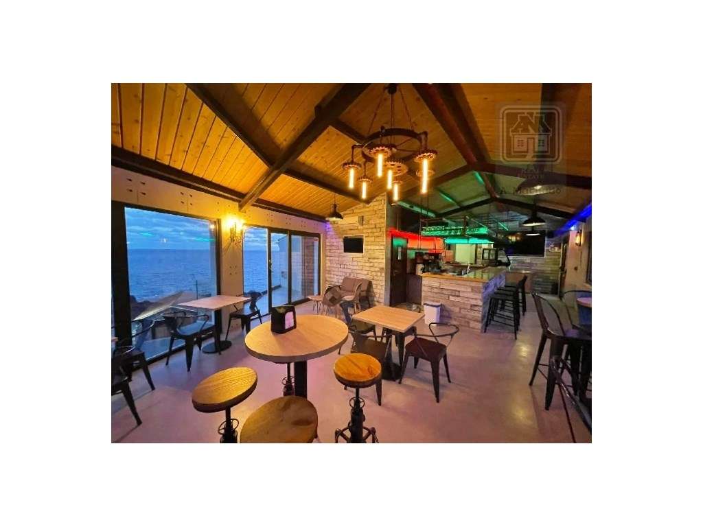 Edifício com BAR RESTAURANTE à beira mar para VENDA - Lajes do Pico... - Grande imagem: 4/18