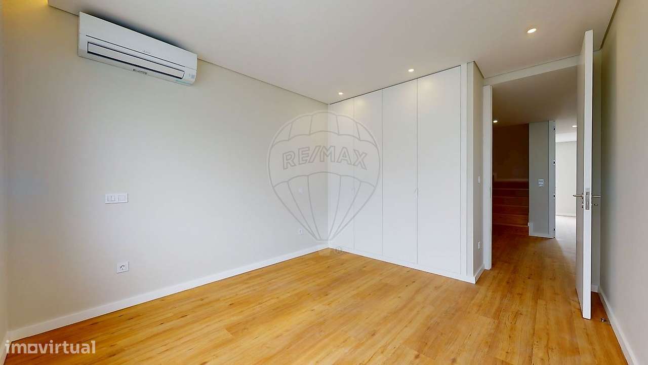 Moradia T4 para venda-28