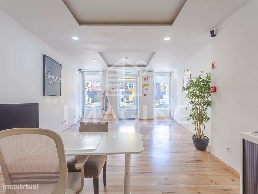 Prédio à Venda Localização Premium - Praça de Bocage - Grande imagem: 4/29