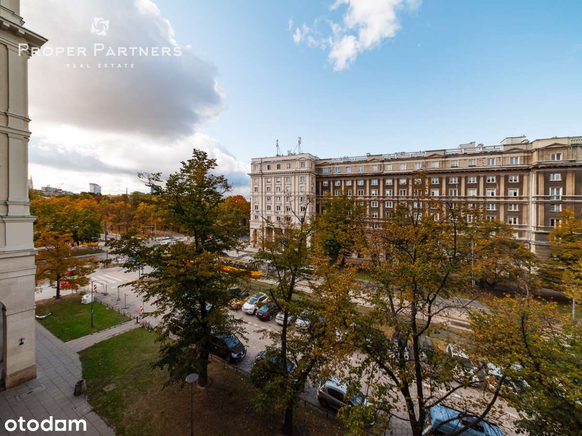 2 pokoje z oddzielną kuchnią w kamienicy Śródmieśc-16