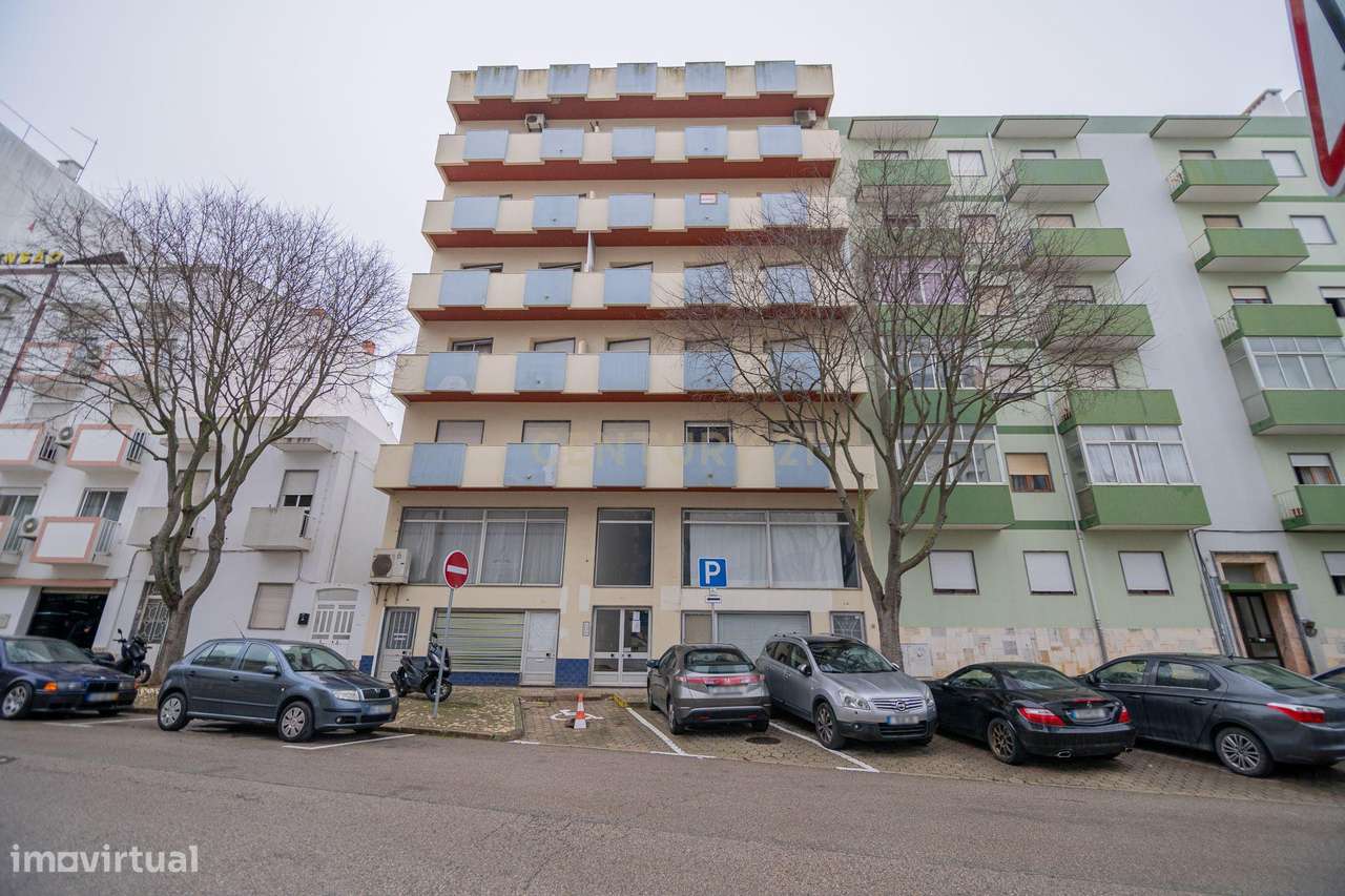 NÃO PERCA ESTA GRANDE OPORTUNIDADE! APARTAMENTO T3 DE GRANDES DIMENSÕE - Grande imagem: 3/34