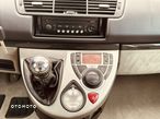 Peugeot 807 2.0 HDi Trendy - 32