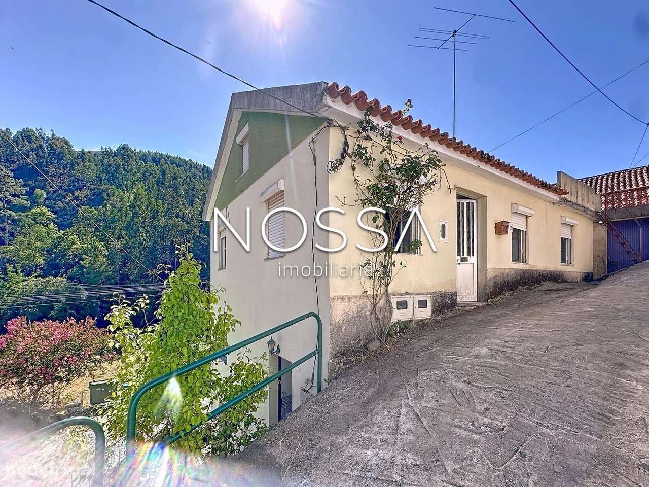 Moradia Bifamifamiliar | Dois pisos independentes | Arganil | Recup... - Grande imagem: 4/41