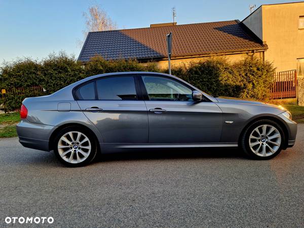 BMW Seria 3 318d - 34