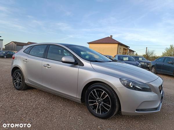 Volvo V40 CC D3 Momentum - 8