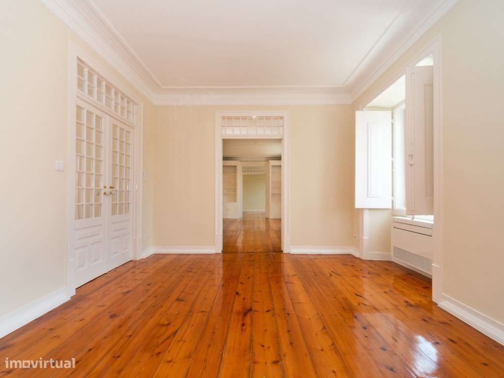 Apartamento T3+1 duplex, com terraço, jardim e garagem, na Calçada ... - Grande imagem: 4/38