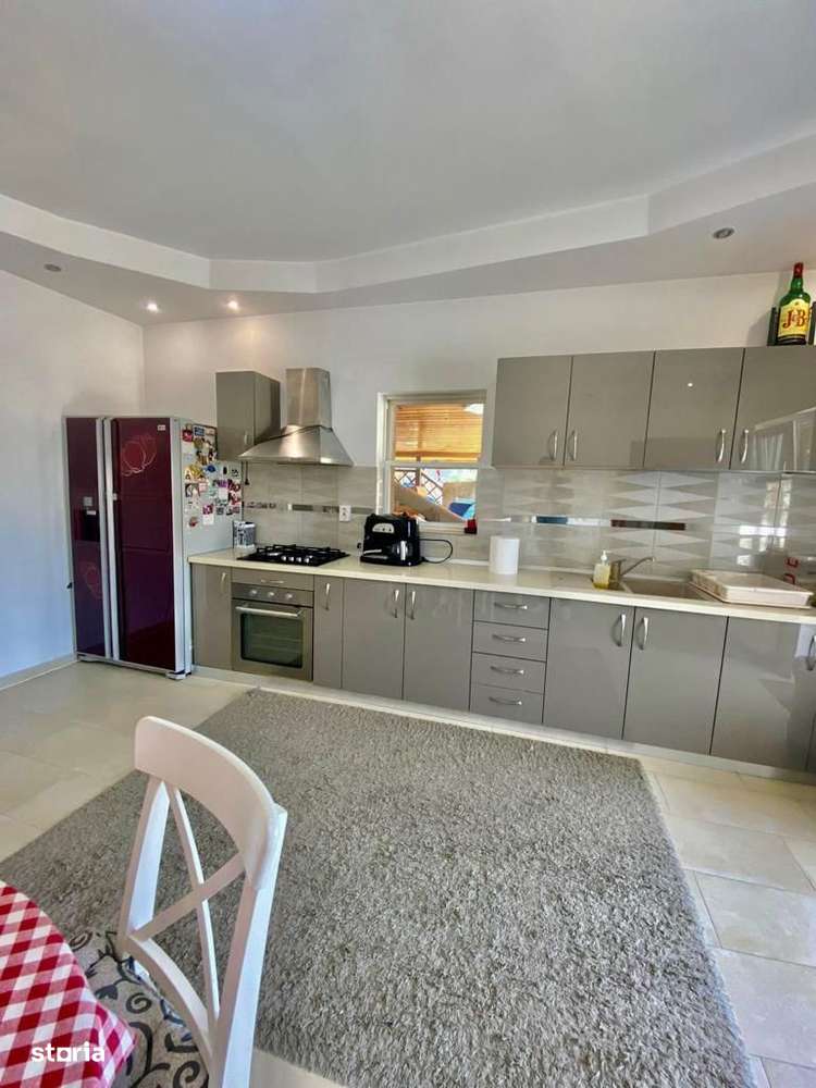 Vila individuala Aparatorii Patriei 350 mp cu teren 471 mp - Imagine principală: 4/15