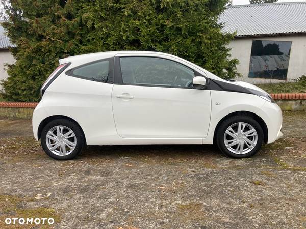 Toyota Aygo x-play - 2