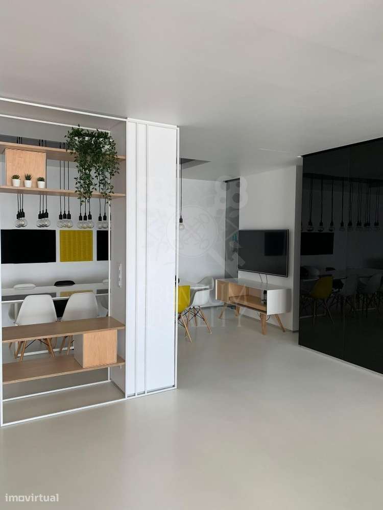 Apartamento T3 totalmente remodelado com terraço e vista mar em Sesimb-6