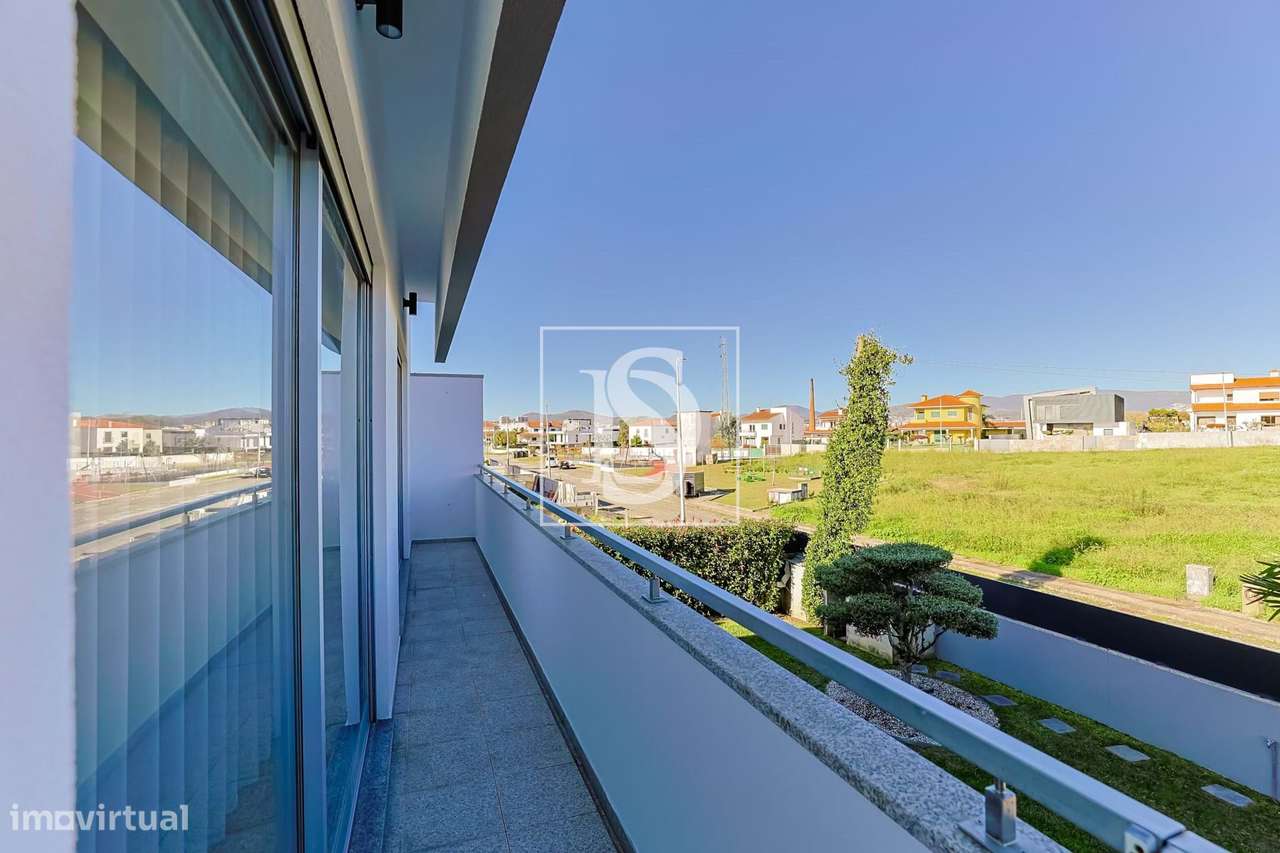 Moradia Isolada com PISCINA, em Tamel (São Verissimo)!-31