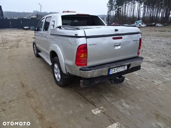 Toyota Hilux 4x4 Double Cab - 5