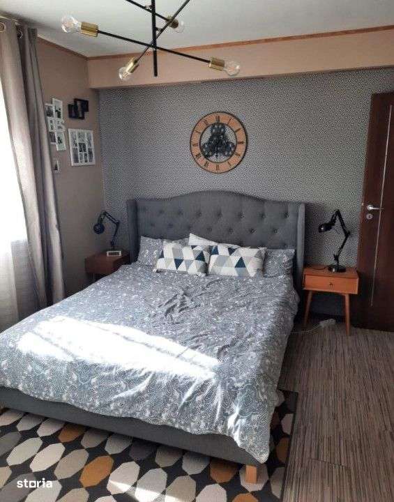 apartament cu 2 camere,2 balcoane si garaj - Imagine principală: 4/5