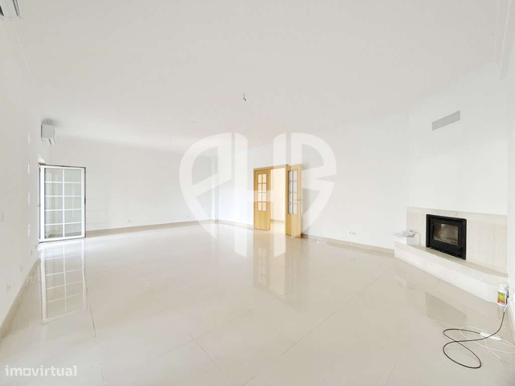 Moradia Geminada T4 // Condominio - Aldeia de Irmãos / Azeitão-7