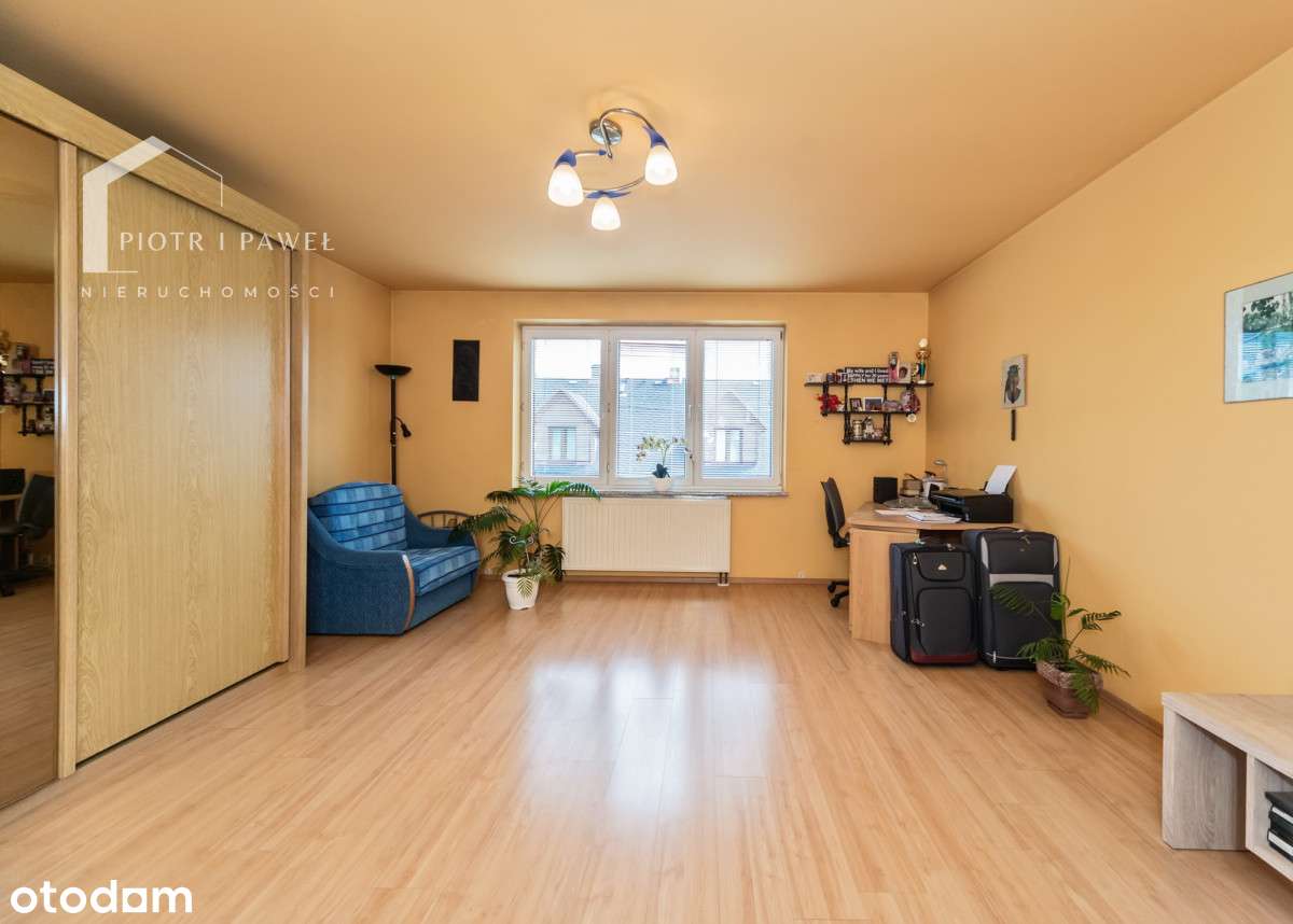 Dom z potencjałem – kominek, taras, garaż!-13